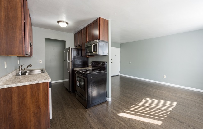 1 bed, 1 bath, 520 sqft, $975, Unit 2101-W09