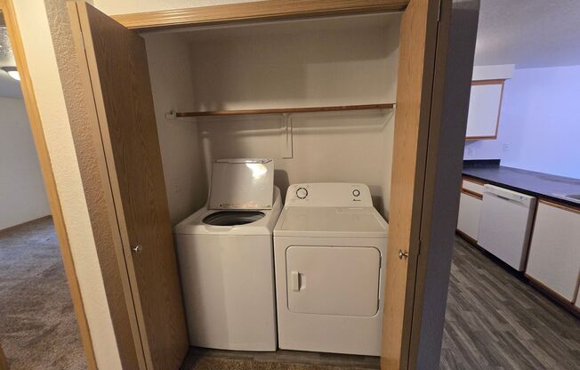 2 beds, 1 bath, 875 sqft, $1,295, Unit 127-75