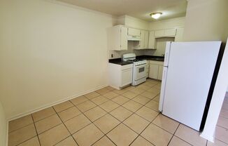 2 beds, 1 bath, 695 sqft, $695, Unit 5