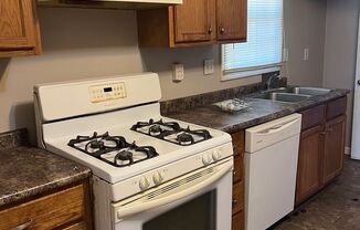 3 beds, 1 bath, $795