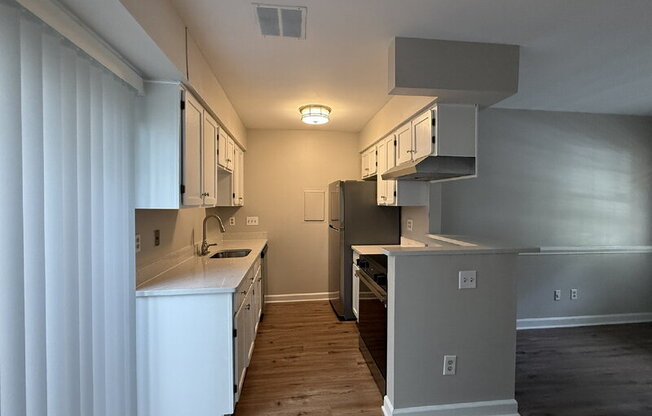 406 W 9th St