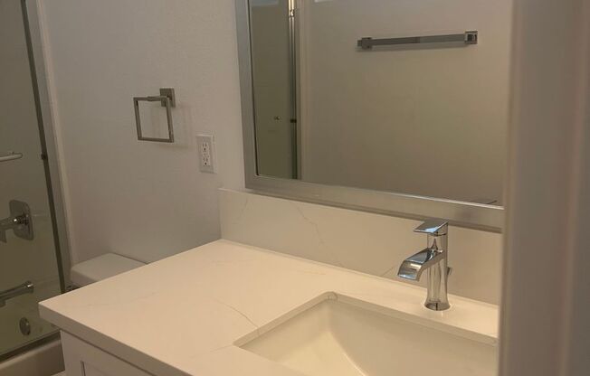 2 beds, 1 bath, 802 sqft, $2,595, Unit 6700-A