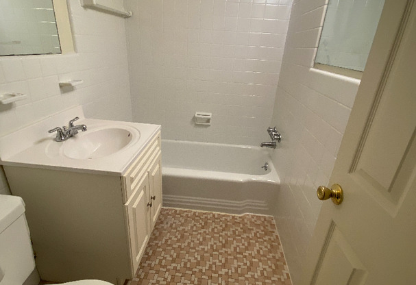 1 bed, 1 bath, $1,450, Unit 00 - B-27