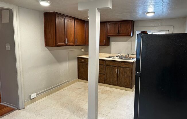 2 beds, 1 bath, $925, Unit Unit 1 First Floor