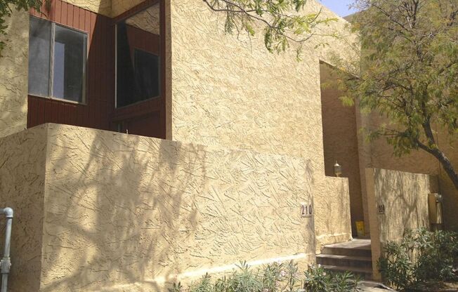 Charming 2 bedroom 1.5 bath townhome with large private patio!