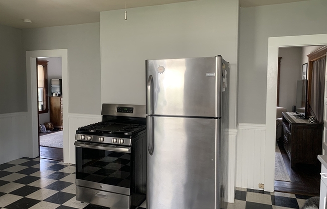 1 bed, 1 bath, 1,000 sqft, $2,300, Unit 2