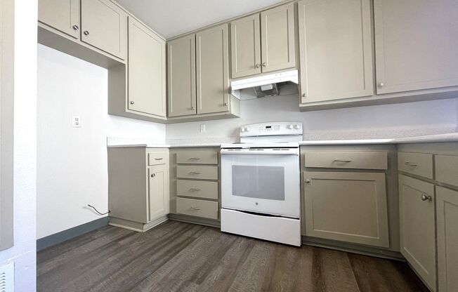 3 beds, 2.5 baths, $3,195, Unit UNIT C