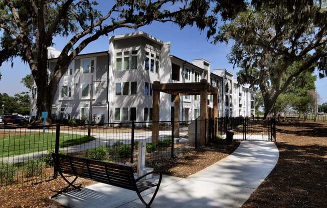 Beautiful Courtyard With Walking Paths at The Ellis, Savannah, Georgia