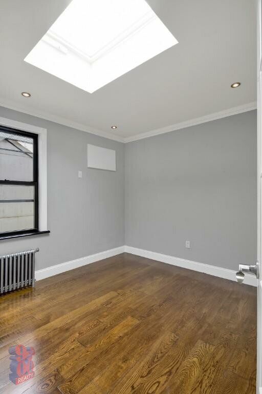 145 E 26 ST