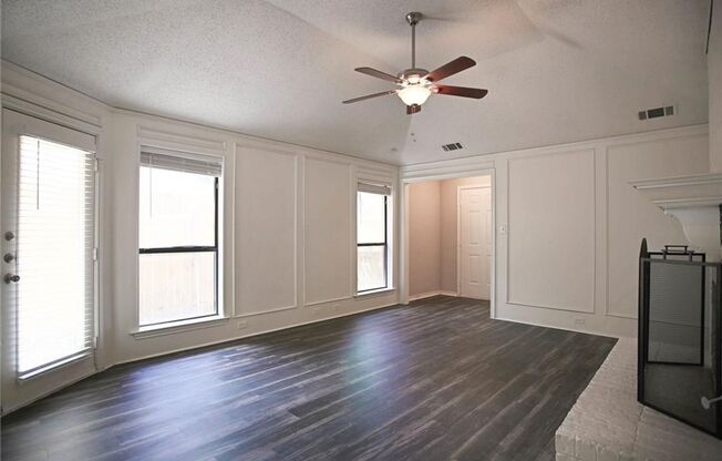 Spacious 3 Bedroom House in Carrollton!
