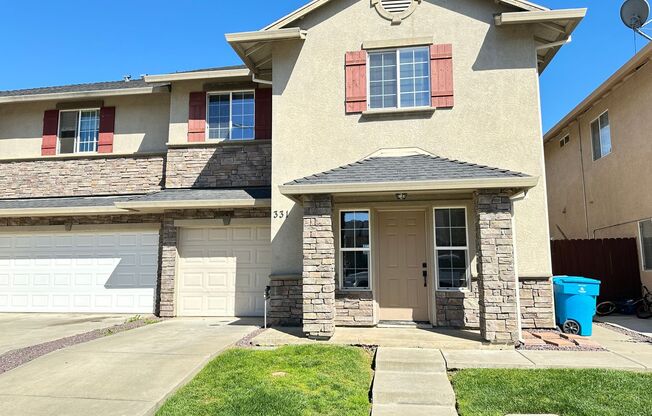 3  bed/ 2.5 bath townhouse - Yuba City