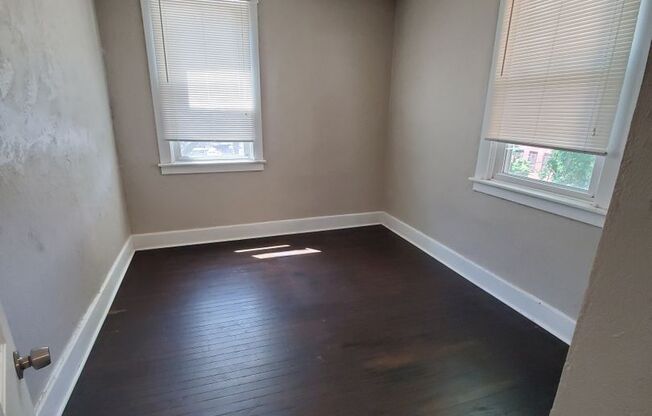 1 bed, 1 bath, $1,100, Unit Apt 1