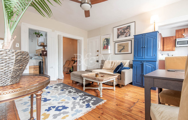 152 N 8 ST