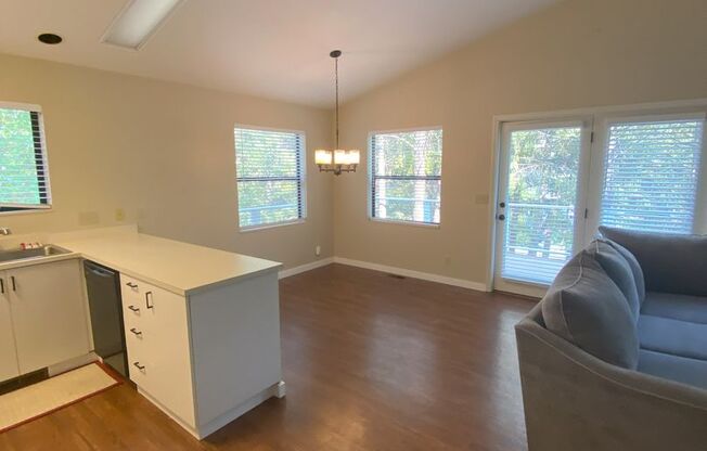 2 beds, 1 bath, $1,695