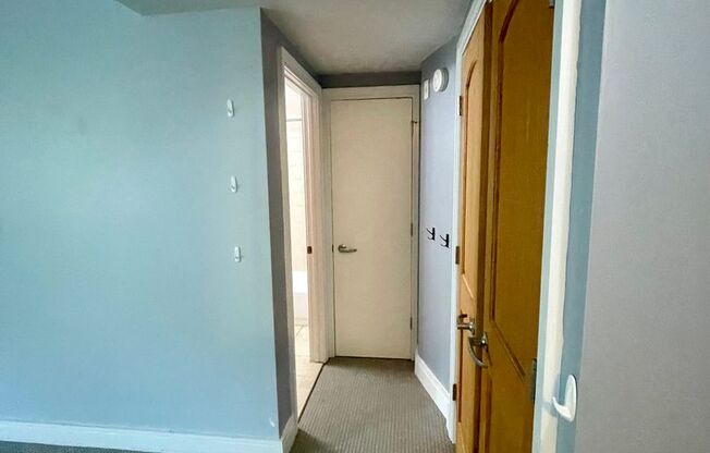 Studio, 1 bath, $1,830, Unit Apt S325