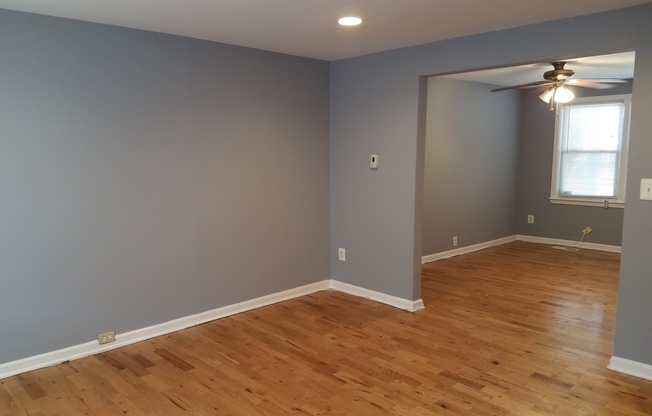 Charming 3 Bedroom/1 Bathroom Townhome in Westport, MD!