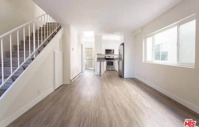 5005 Pacific Ave