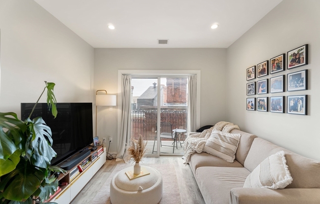 1 bed, 1 bath, 495 sqft, $3,075, Unit 201