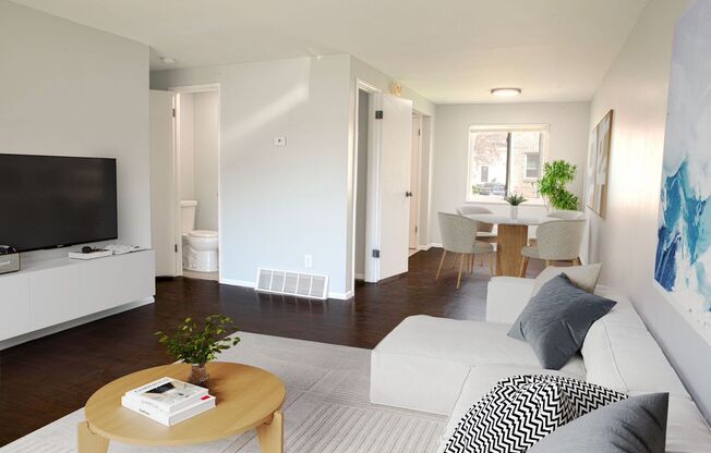 2 beds, 1.5 baths, 1,344 sqft, $1,199, Unit CH-374