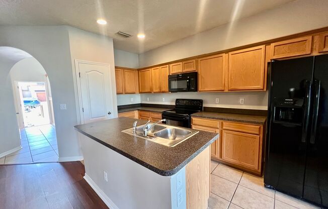 2 beds, 2.5 baths, $1,400