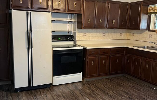 2 beds, 1 bath, $800, Unit 1156 B