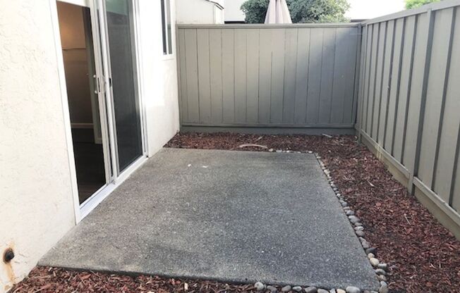 2 beds, 1.5 baths, 1,000 sqft, $3,750, Unit 23