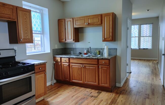 4250 W Haddon
