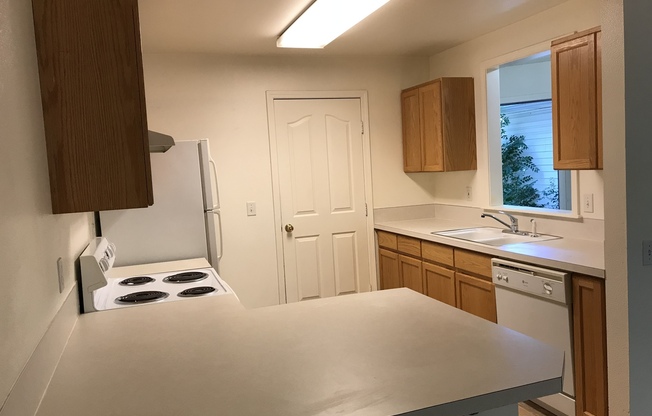 2 bedrooms 1.5 bathroom with large living room, large kitchen PLUS 1 car garage. Bedrooms are huge