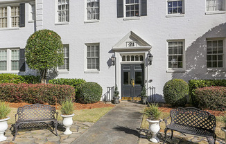 21 PEACHTREE MEMORIAL DR NW