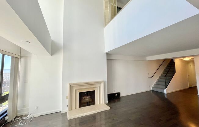 Iconic Gramercy Towers! 2 Story 2BR/2.5BA! 1,745SqFt!  VIEWS! Pool! Fitness! Pet! Parking!  Laundry!  PROGRESSIVE