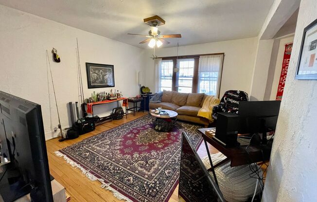 2518 N Lake Dr.