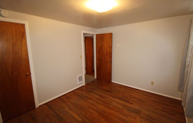 2 beds, 1 bath, $1,495