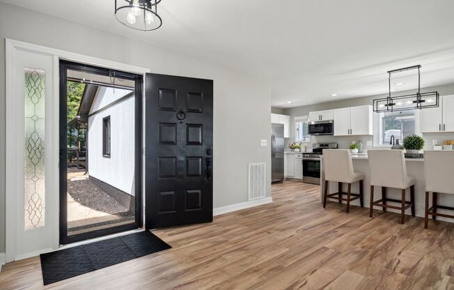 Completely updated 4/4 Lake Norman home in Sherrils Ford
