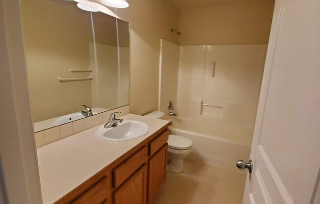 3 Bedroom Duplex with Large Yard