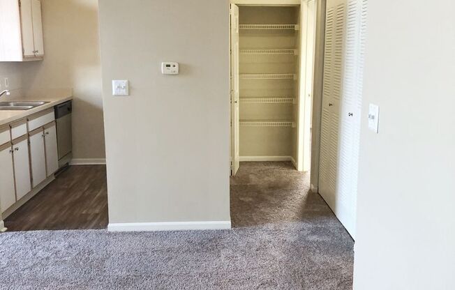 1 bed, 1 bath, 761 sqft, $1,118, Unit 8456f