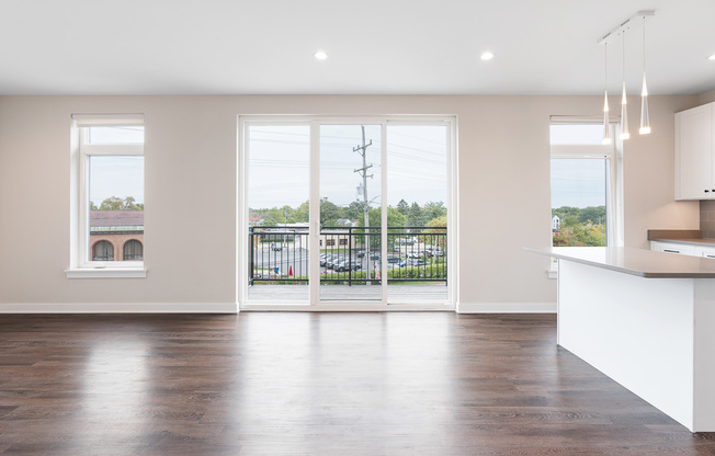 246 GRN BAY RD