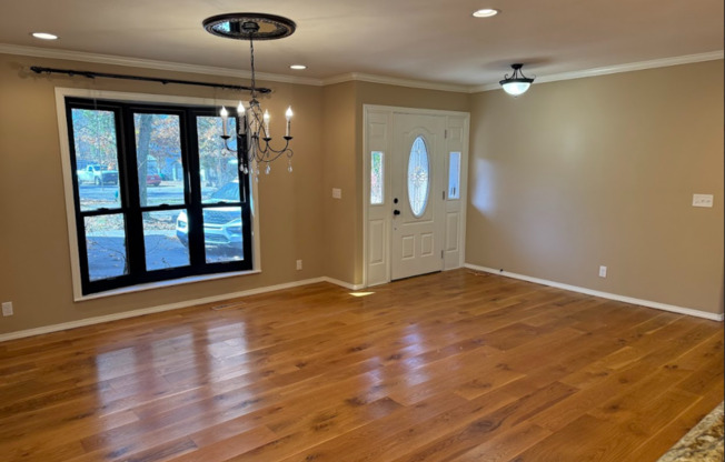 Dreamy 5 Bed/4 Bath House for rent in Rogers!!