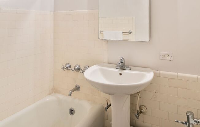Studio, 1 bath, $2,500, Unit 1307