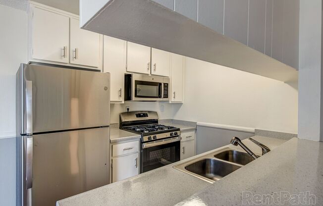 Studio, 1 bath, 476 sqft, $1,895, Unit 12