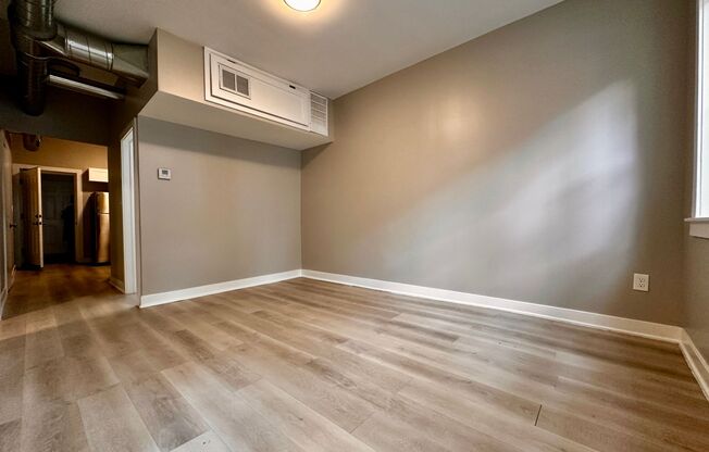 Rehabbed 2 Bed/1 Bath in Pilsen!