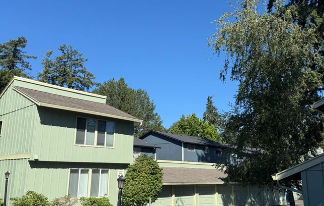 Traditional Style 1- & 2-bedroom apartments with a neighborly vibe!