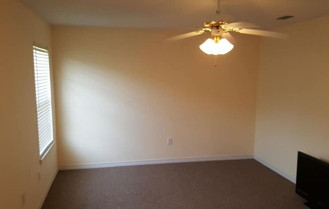 3 beds, 2 baths, $1,695