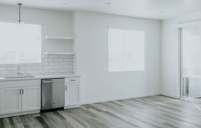 2 beds, 2 baths, 1,090 sqft, $2,195, Unit 2141
