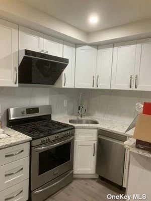 2 beds, 1 bath, $2,250, Unit 1