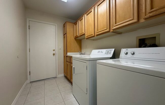 2 beds, 2 baths, $2,050