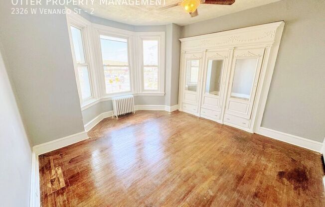 2326 W VENANGO ST