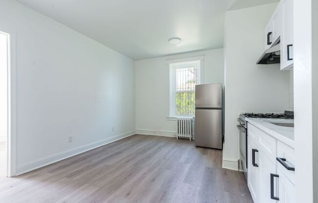2 beds, 1 bath, 650 sqft, $1,420, Unit A1