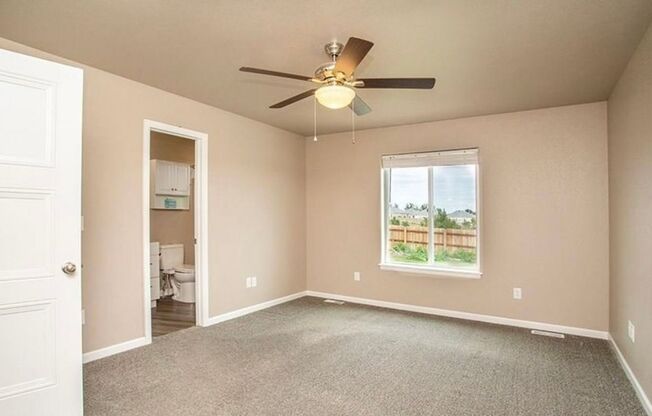 3 beds, 2 baths, $2,300