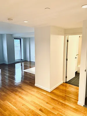 Studio, 1 bath, $3,450, Unit 6C