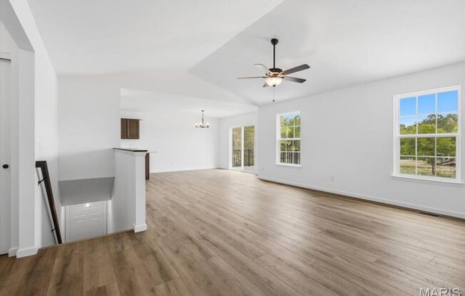 3 beds, 3 baths, 1,323 sqft, $2,400, Unit Rivers Edge Dr - 179